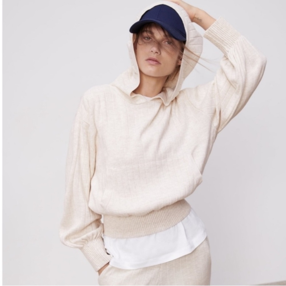 Zara Cropped Ribbed Sweater Hoodie Size M‎